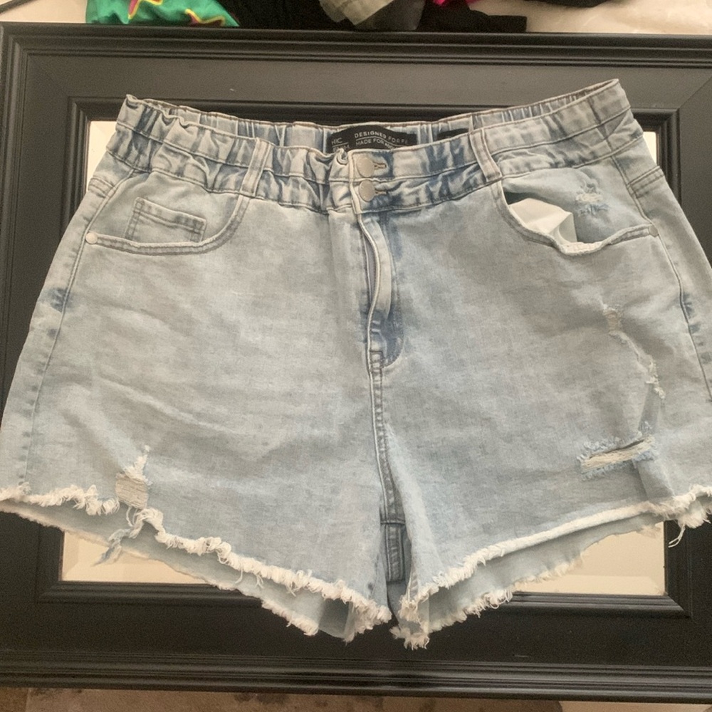 City chic shorts size 14/12 stone wash